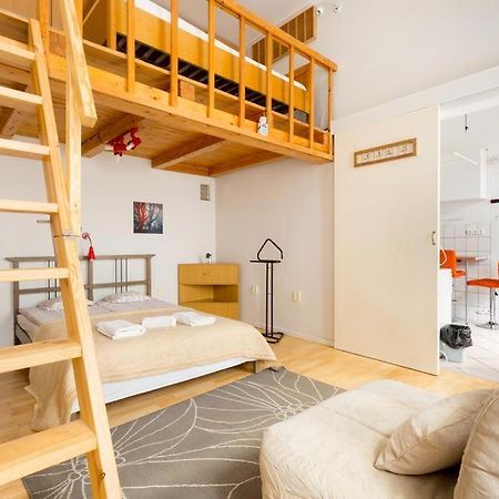 Szentkiralyi 5 - Double Basic In The City Center - Self-Check-In Будапешт Экстерьер фото