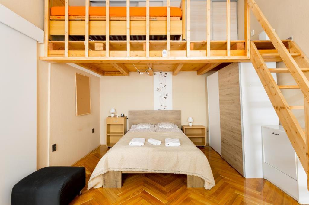 Szentkiralyi 5 - Double Basic In The City Center - Self-Check-In Будапешт Экстерьер фото