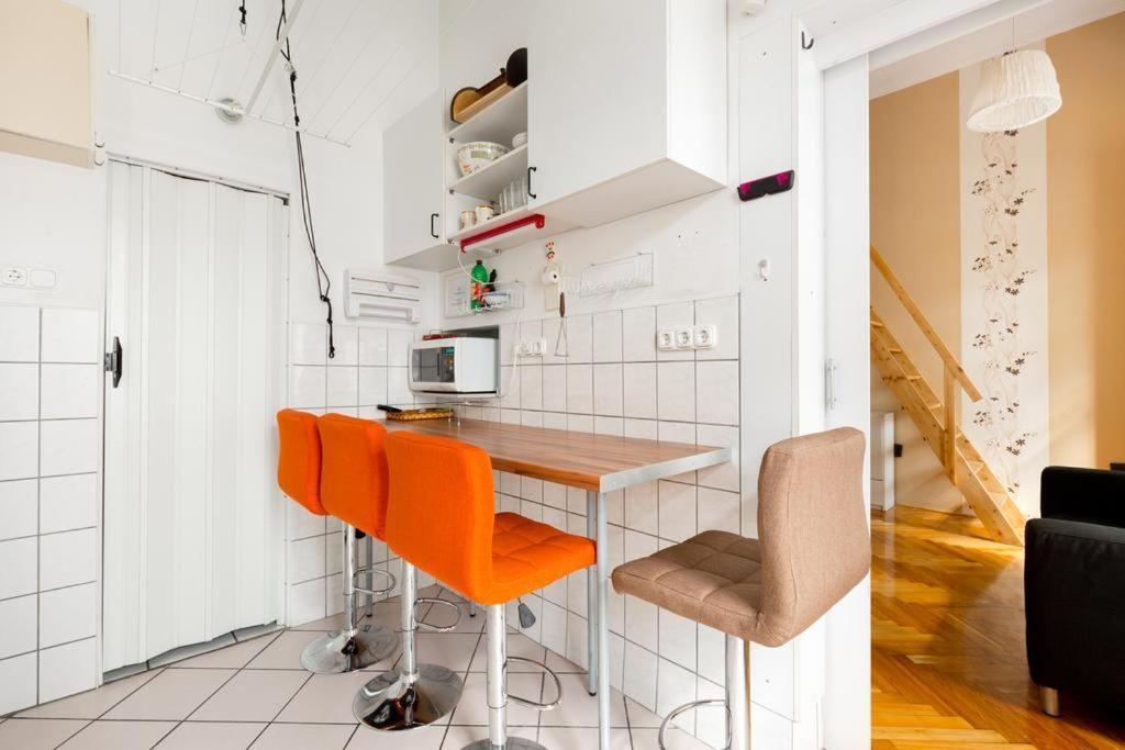 Szentkiralyi 5 - Double Basic In The City Center - Self-Check-In Будапешт Экстерьер фото