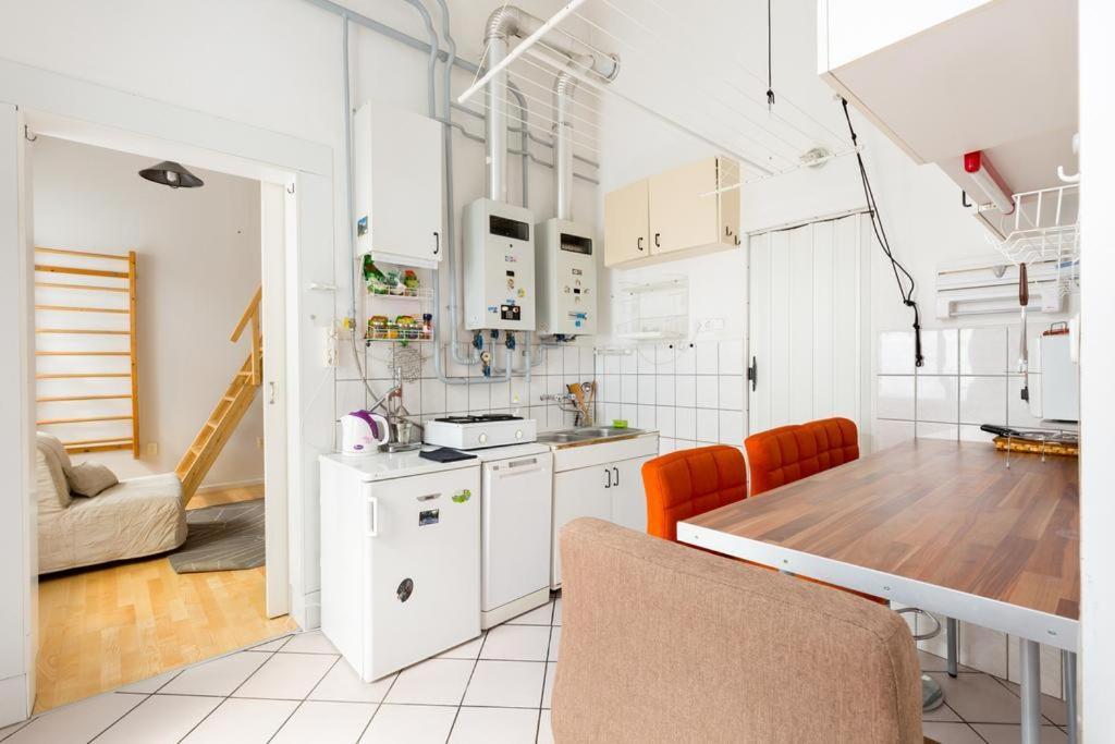 Szentkiralyi 5 - Double Basic In The City Center - Self-Check-In Будапешт Экстерьер фото